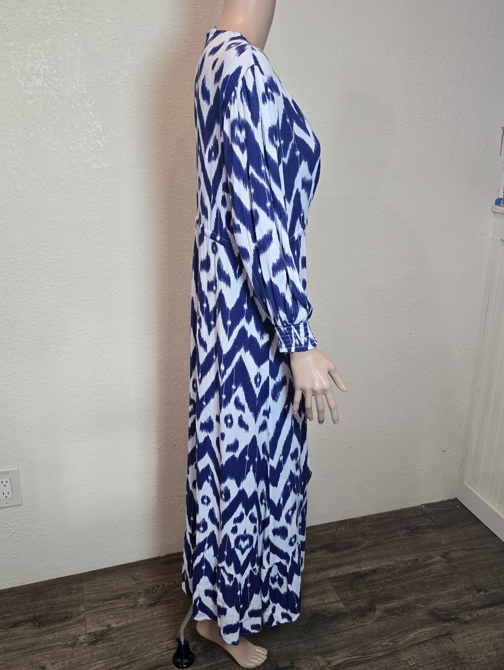 Blue Island Women's Blue/White Boho Flowy Tie Front Beach Cover Up Size Small - Picture 11 of 11